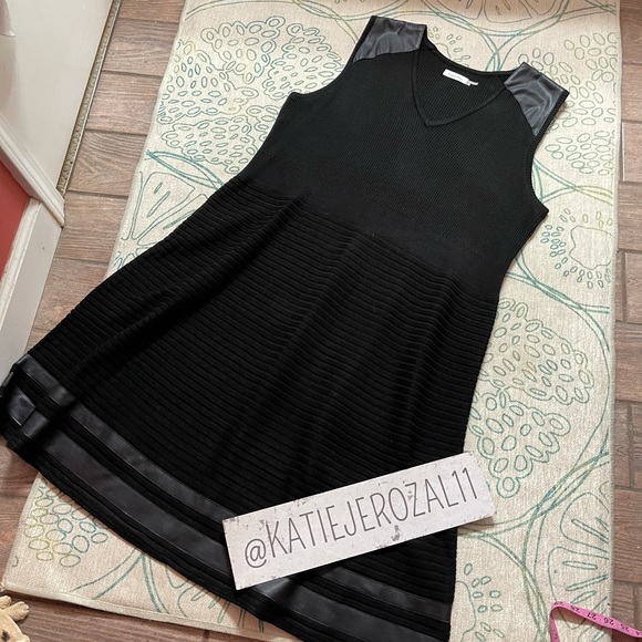 Calvin Klein Dresses & Skirts - Calvin Klein 3x dress 💃